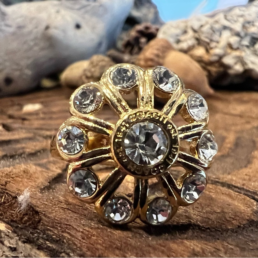 Authentic Coach Ring Flower Crystal Ring Gold Tone Luxury Spring Cocktail 6